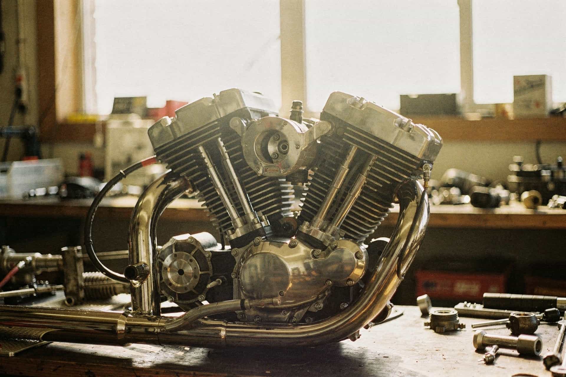 Suzuki Intruder Bobber Build: VS800, VS1400 & $2K Donors