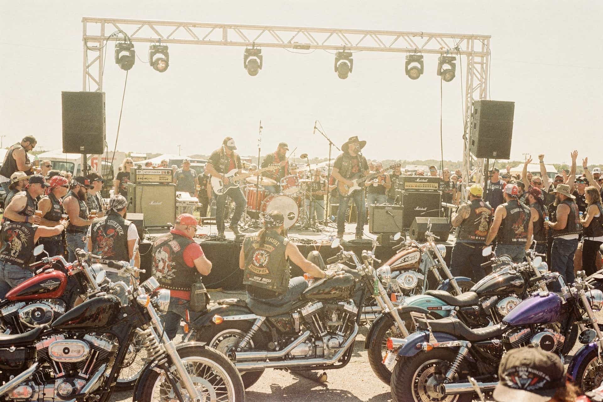 Bikes Blues and BBQ: The Complete Rider Guide