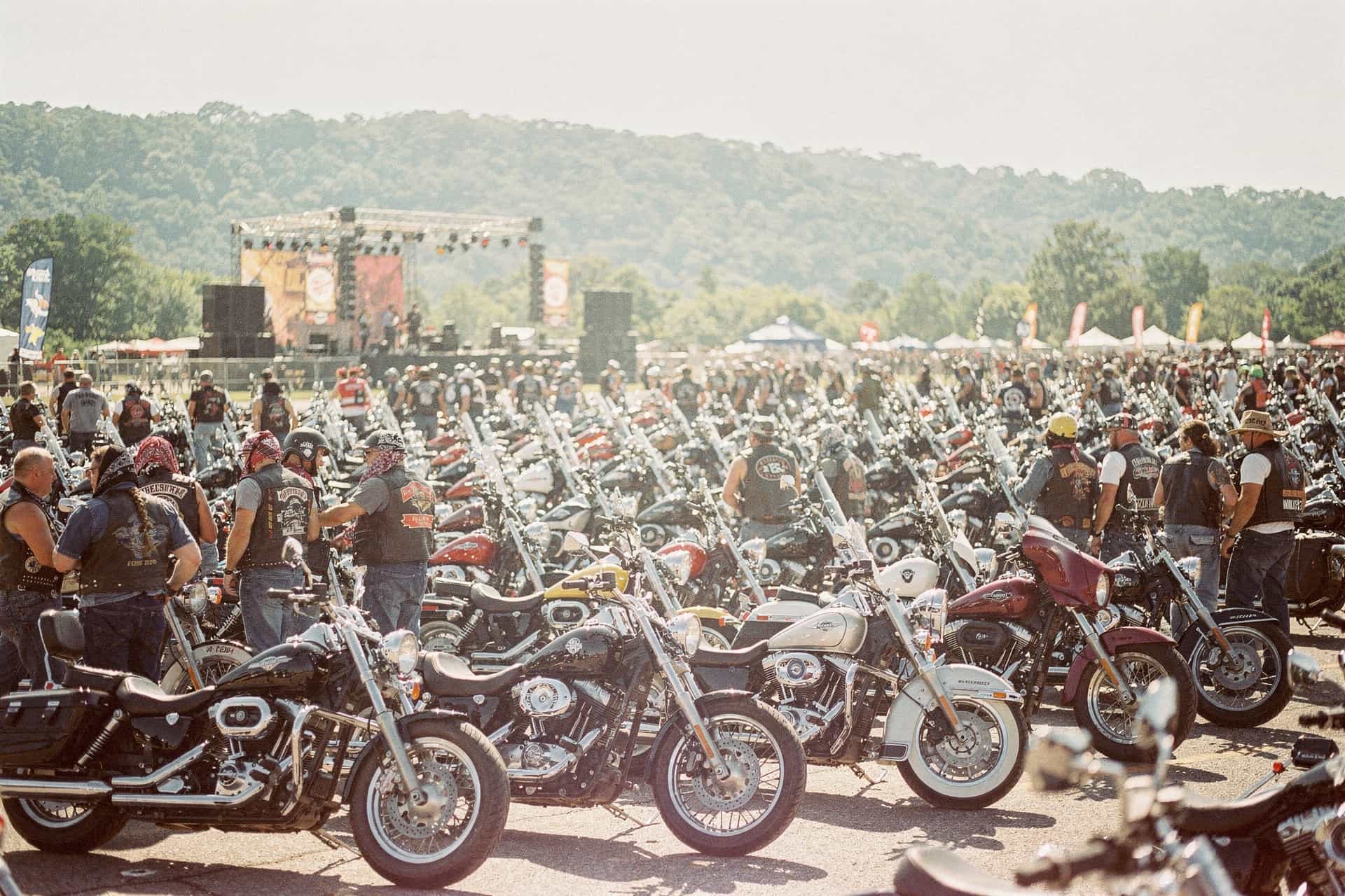 Bikes Blues and BBQ: The Complete Rider Guide