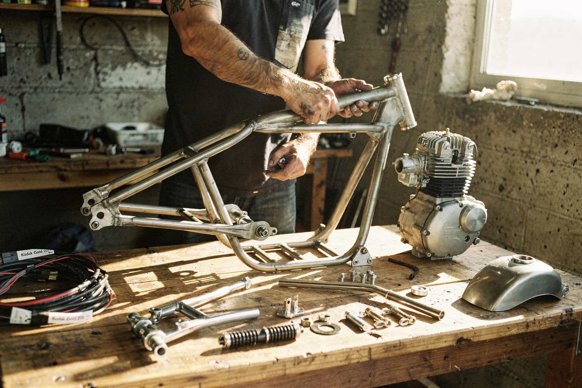 Kikker Hardknock Bobber Kit: KH-III Build Guide & Examples