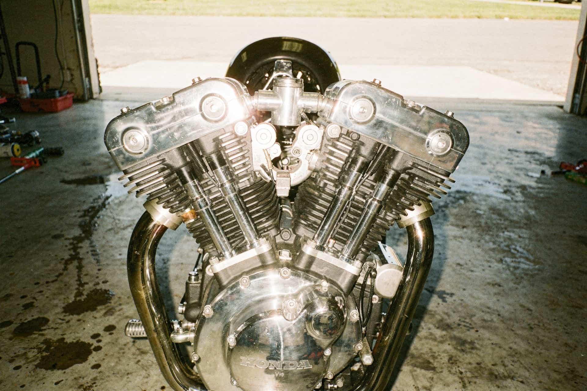 Honda Magna Bobber Kit: Build Guide & Cost