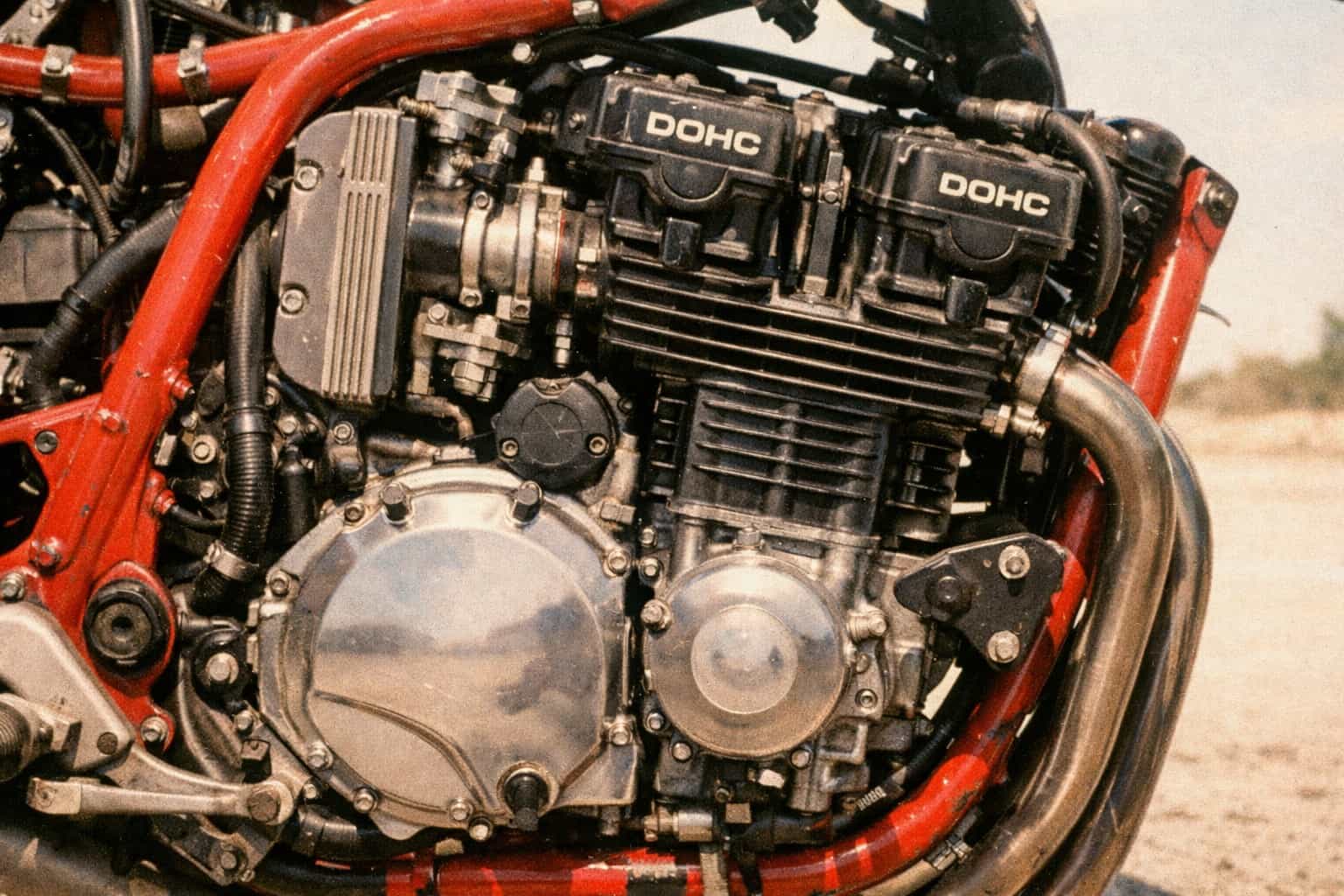 The Top Gun Motorcycle: Kawasaki GPZ900R and the Bike That Made Fighter Pilots Cool